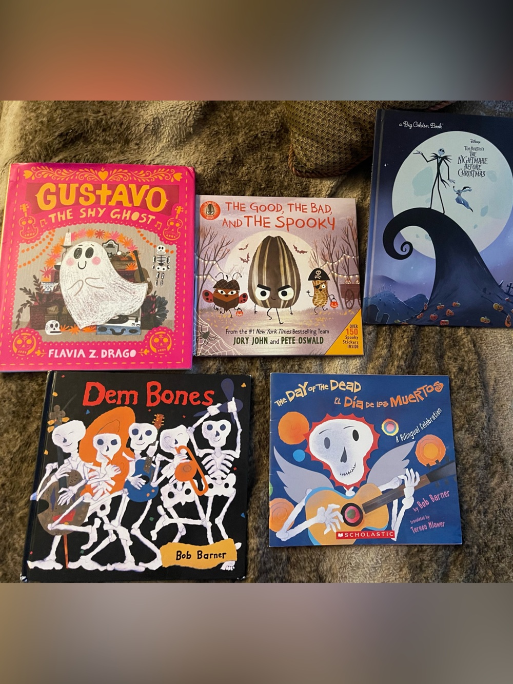 GUSTAVO the ghost and other halloween books
